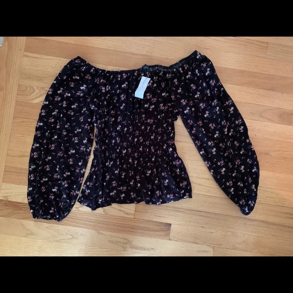 American Eagle Black Floral Blouse NEW - Picture 2 of 5